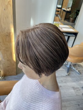 ジャストビューティ ルフレ 金沢八景店(Just Beauty Rufure) 大人ショート/ミセスショート/白髪ぼかし/ハイブライト