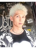 ホワイトブレイズアップバング　ショートレイヤー