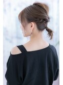 おくれ毛＆ねじりくるりんぱ＊抜け感ヘアラブアレンジa