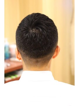 ヘアーモードキクチ 日本橋三越前店 ビジネスフェード