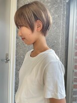 ショートヘア×ローライトカラー