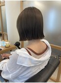 オリーブグレージュ切りっぱなしボブ/20代30代40代