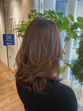 ザック ヴィ(ZACC  vie) 大人の艶感ミディアムレイヤー