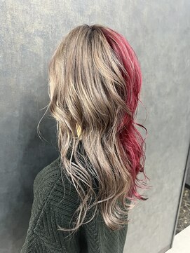 デザインサロンリア(design salon Lia) レッド&ホワイトミルクティー