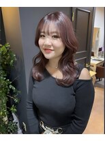 ファムバイアヴァンス(Femme by AVANCE.)&nbsp;艶髪になれるピンクカラーレイヤーカットロングスタイル