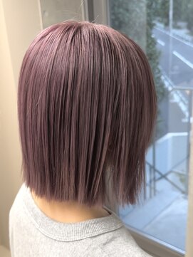 エウペ 渋谷(WEUPE) 斜めバング/グレージュカラー/デザインカラー/シルキーベージュ