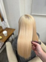 エミーバイモアムー(Emmie byMoremuu)&nbsp;【アイリ】キラキラハイブロンド