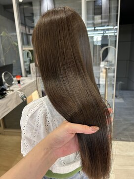 ロンドルピナス 小倉(Lond Lupinus) ブルーブラック/ワイドバング/美髪のススメ/外ハネボブ/北九州