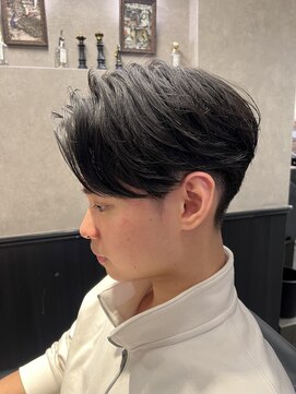ブロートーキョー 有楽町店(Bro Tokyo) メンズセンターパートスタイル