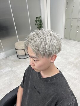 エイト ホワイト 札幌駅前店(EIGHT white) White silver