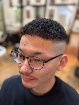 フィールドヘアー 濡れパン×ハイスキンフェード