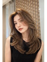 オアシスアヴェダ ザ・ペニンシュラ東京(OASIS AVEDA)&nbsp;ロングレイヤー・長め前髪・ハイライトベージュ日比谷20代30代