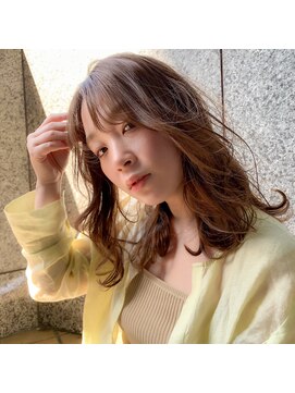 エミュスト(Emuest) 抜け感ミディアム☆シースルーバング