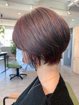 ロキ(Roki) 【Roki 岐阜】大人可愛いひし形ハンサムショート