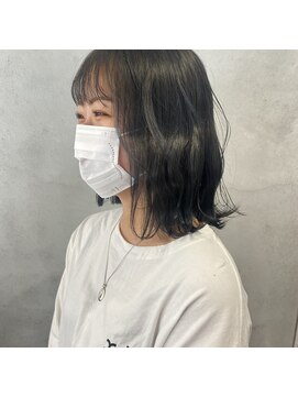 ミント(mint) 【 隠し味にハイライト！透明感たっぷりのオリーブグレー 】