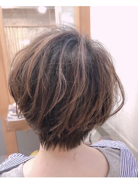 ユッカ エルア 武庫之荘南口(YUCCA elua) 【elua by clap】大人可愛い20代30代40代ショート/ハイライト