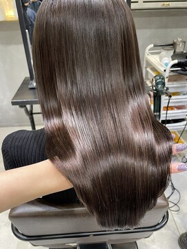 トルネード(TORNADO) 韓国風艶髪ストレート LAケラチントリートメント 美髪　M1115