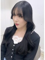 シーン(seen)&nbsp;【くびれヘア×ブルーブラック】小顔カット　斜めバング