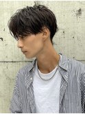 前下がりセンターパートソフトツイストパーマ刈り上げマッシュ