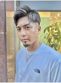 刈り上げツーブロックカラーアップバングショートメンズヘア