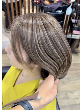 ハーツ(Heart's) 白髪ぼかし脱白髪染め髪質改善似合わせショートボブ40代50代60代