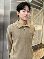 ゼストプール(ZEST POOL)&nbsp;韓国ヘア　メンズヘア　センターパート　刈り上げなし