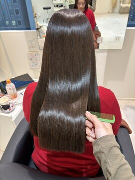 エミュスト(Emuest) 髪質改善　縮毛矯正　韓国　グレージュ　酸性　トリートメント