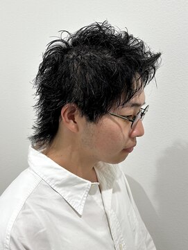 ヒュイル バイ ニアウ(Hwyl by Niau) スパイキーショートメンズカットパーマニュアンスパーマウルフ