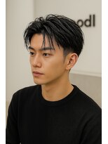 ヌードルバイコア(noodle by CoRe.gn)&nbsp;束感センターパート×ナチュラルツーブロック