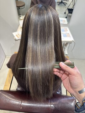 ロテ(LOTE.) 黒髪/クラゲヘアー/オリーブグレー/小顔/ココアベージュ/一宮