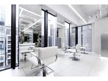 キティー サカエ(kiti SAKAE)の雰囲気（白を基調とした高級感ある内装　栄駅/名古屋栄/名古屋レイヤー）