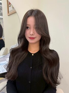 ザシェノンウメダ(THA CHAINON UMEDA) イメチェン/ピンクベージュ/アンブレラカラー/前髪/心斎橋