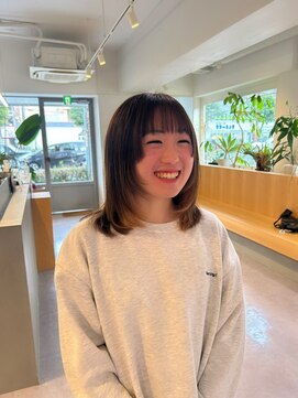 ミュークバイスニップ(Mjuk by Snip) 顔まわりレイヤー/レイヤー/ミディアムレイヤー