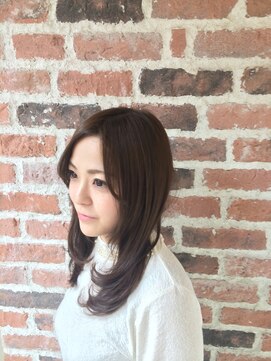 アロード(a road) 働く女性の大人可愛いセミロング