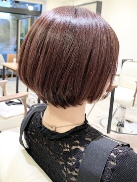 アイ(I.) 【 Ｉ. 】癖がある方にもおすすめのショートボブ　川口