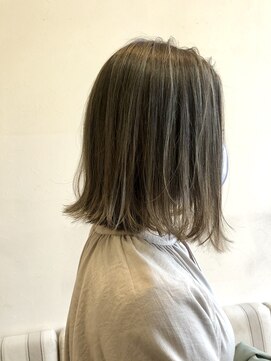 ペネロープ(Penelope) ［新宿］外ハネ/ハイライト/前下がりボブ 担当 夕島［Penelope］