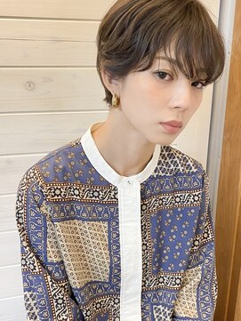 オーシャン(Ocean) ［OCEAN Hair&Life 水田成美］なみなみウェーブ風くせ毛ショート