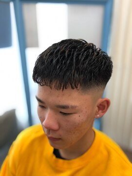 ヘアーサロンほくせい 濡れパンスキンフェード☆クロップスタイル