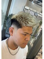 ドルクス 日本橋(Dorcus)&nbsp;メンズブリーチカラー　ハイトーンベージュ　派手髪