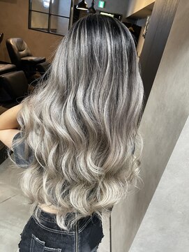 サニー 渋谷(SUNNY) バレイヤージュ、ハイライト、レイヤーロング、グレーベージュ