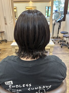 アルターリール(aL ter Rire) 黒髪/ボブルフ/ネビージュ/小顔/ワンレン