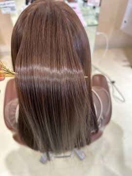 アズール 草加(azule) 髪質改善カラー ブラウン ツヤ髪