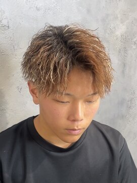 ネクストゼロ(NEXT zerO) アップバング　ショート