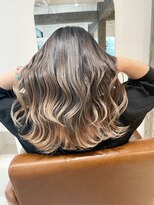 ラウレア(LAULEA)&nbsp;白髪ぼかしバレイヤージュ