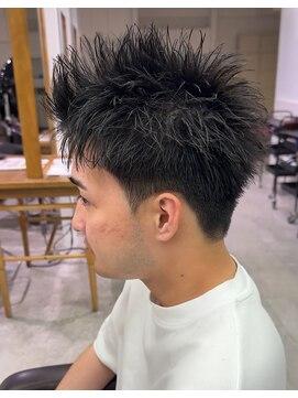 オーシャントーキョーウエスト 心斎橋 (OCEAN TOKYO WEST) 刈り上げスパイキーショート黒髪短髪アップバング