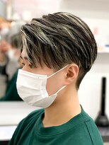 ハイライトセンターパートメッシュダブルカラーツーブロック