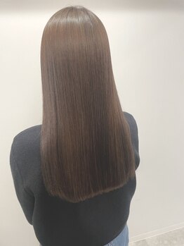 キャパ テリハ(CAPA TERIHA)の写真/【半個室】ダメージレスで圧倒的な手触りと艶感！自然で柔らかいストレートで、朝のスタイリングも簡単♪