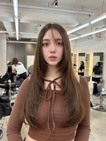 ヒュー 広島(HEW)&nbsp;20代30代外国人風シースルーレイヤーカットダークグレージュ