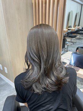 リファインド(REFINED) 優しい印象の柔らかブラウン AYANO