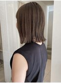 切りっぱなしボブ×グレージュ